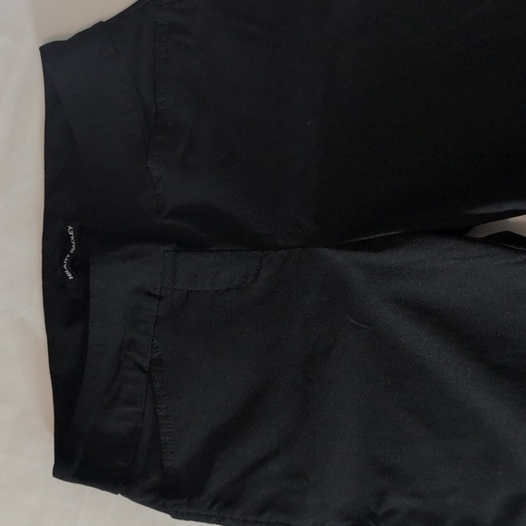Hilary Radley black shorts Women's Large Small  stretch pull on - Picture 1 of 11